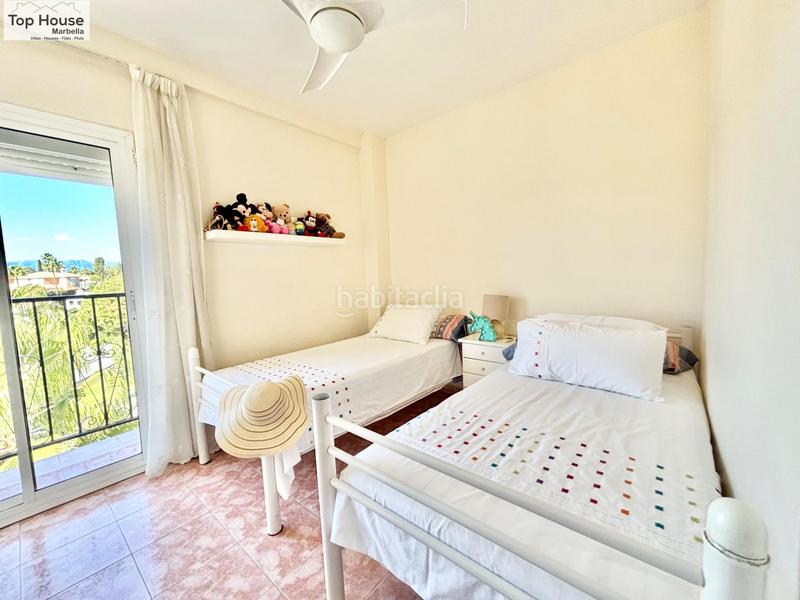 Foto c950bdd3-6601-473f-ac33-63468df54a5f. Pis amb aparcament piscina a Calahonda Mijas