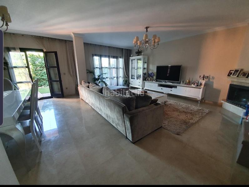 Foto 302a41cb-5ab2-4d76-adf5-fef35977ba33. Casa a schiera con parcheggio piscina in Guadalmina Alta Marbella