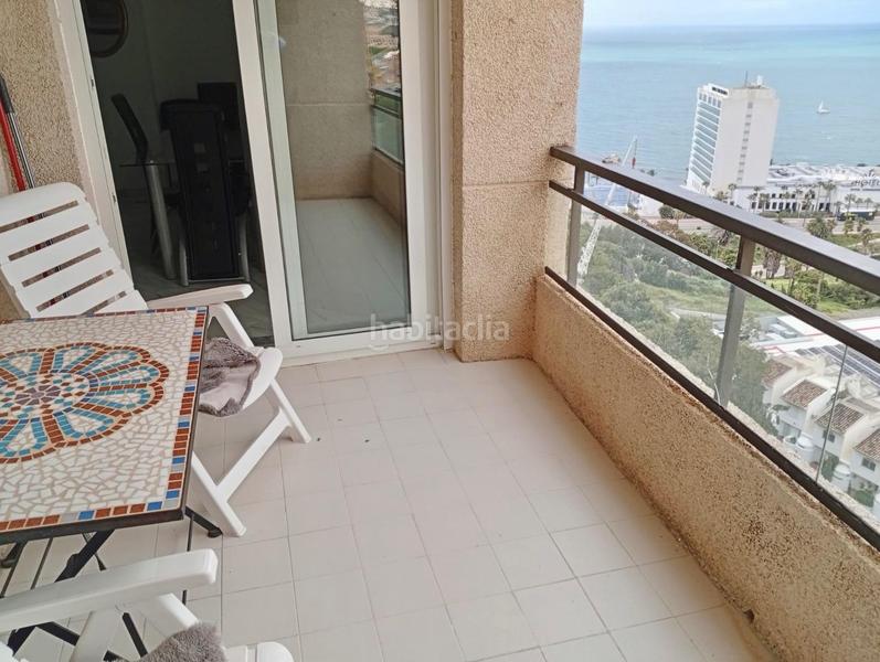 Foto d0200c7b-06ca-4fa3-8bc8-93656bf147d1. Alquiler piso apartamento frente al mar de larga temporada en el coloso en Benalmádena