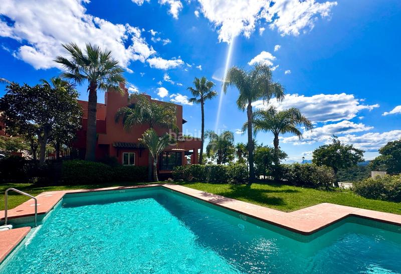 Foto bd98bf77-474e-43d1-8dd6-8fd4eaa24829. Casa adosada amplio adosado de ensueño en Chullera Manilva