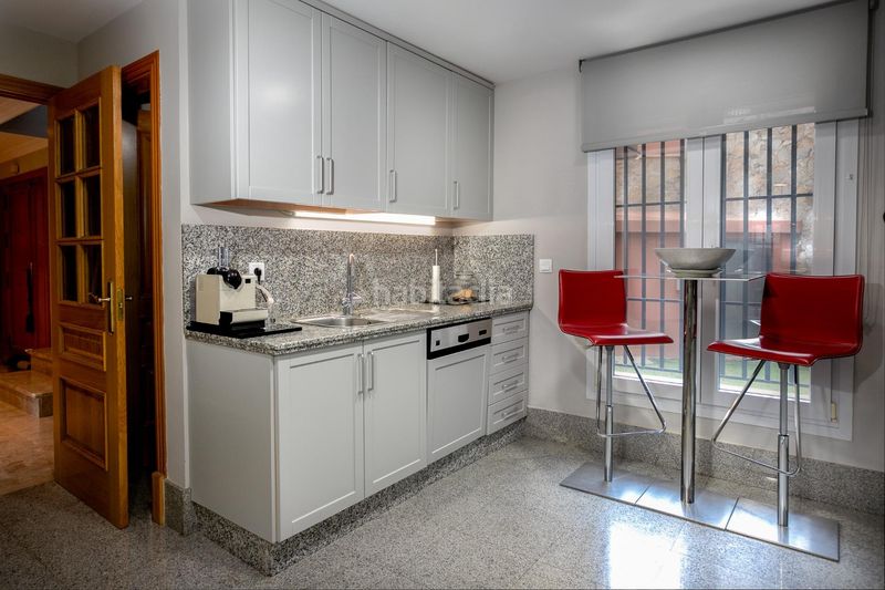 Foto 31aab6a6-319b-42ad-b377-f15fd4c1bbec. Xalet amb aparcament piscina a Santa Clara Marbella