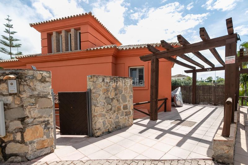 Foto a14ee5e3-82fd-4fd7-b141-0aea8f256ffb. Xalet amb aparcament piscina a Santa Clara Marbella