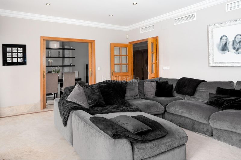 Foto c102d984-dfdb-48ed-97e8-7c408356266d. Xalet amb aparcament piscina a Santa Clara Marbella