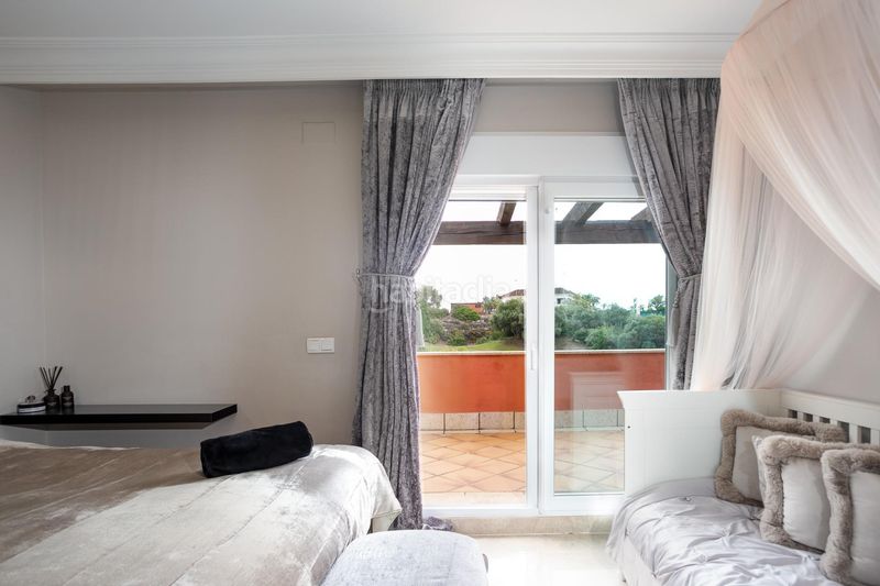 Foto e6eca45e-ec20-4589-b370-23226c3c3fd4. Xalet amb aparcament piscina a Santa Clara Marbella