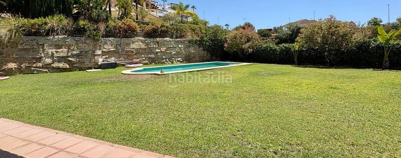 Foto f066a93d-0208-4d8d-9774-83010b47cd7a. Chalet mit parking pool in Santa Clara Marbella