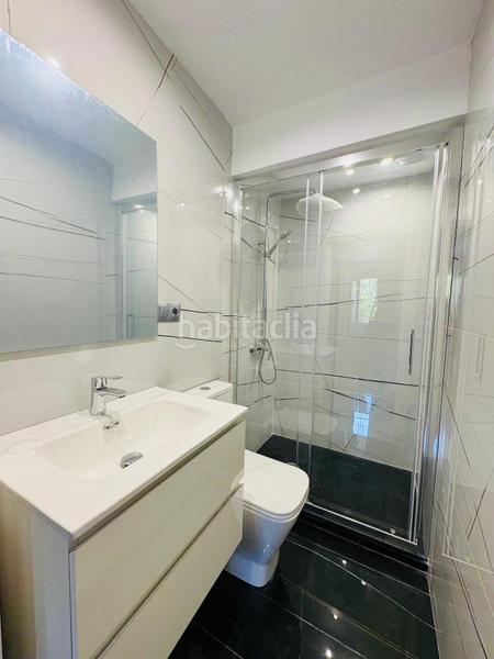 Foto 7d61c17b-e88c-40ea-8a94-1aaf6d87b477. Alquiler apartamento  totalmente reformado en primera línea de mar en Marbella
