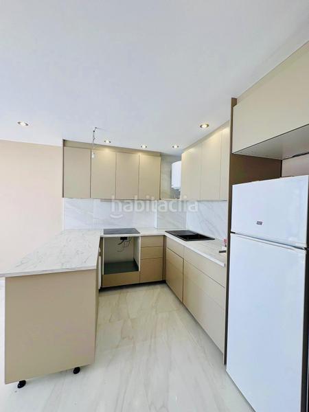 Foto e5de15a1-c132-426c-99a4-78e99bfa10a8. Alquiler apartamento  totalmente reformado en primera línea de mar en Marbella
