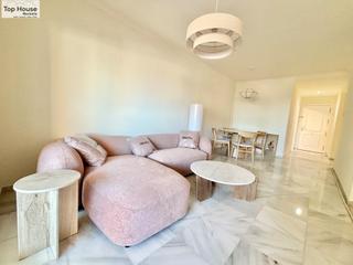 Rent Flat in Puerto Deportivo. Fantástico apartamento en un complejo con piscina en la zona del