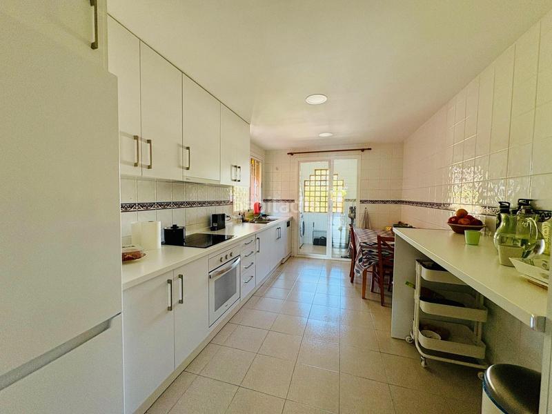 Foto a98defa3-7332-4f14-91fc-22ed884843ca. Alquiler dúplex espectacular dúplex con vistas despejadas en urb. privada en atalaya isdabe en Estepona