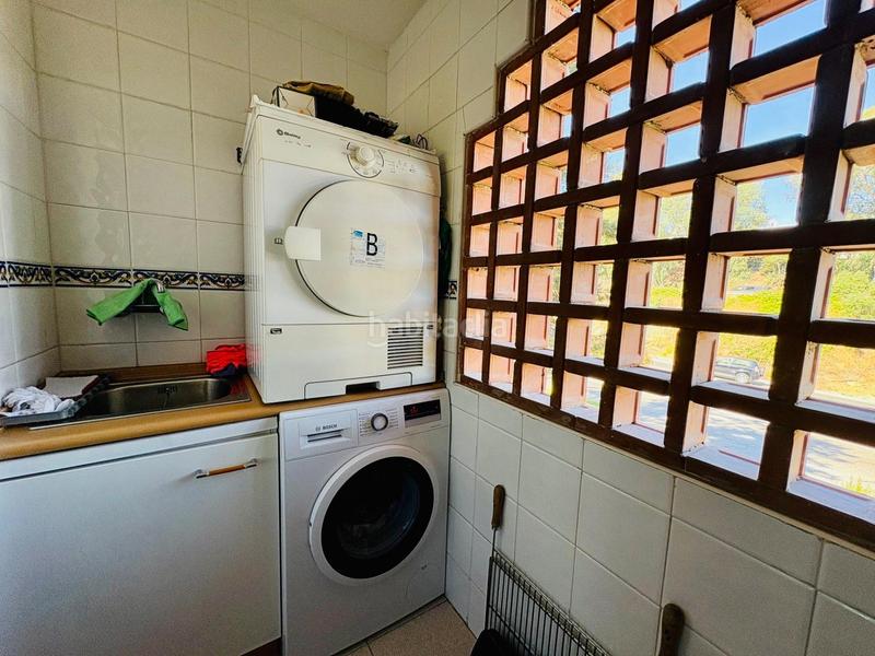 Foto eef435e0-85de-493b-bcdb-ac6c2ab26392. Alquiler dúplex espectacular dúplex con vistas despejadas en urb. privada en atalaya isdabe en Estepona
