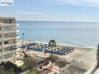 Location Appartement à Castillo Sohail - Myramar. Maravilloso ático con vistas al mar en segunda linea de playa en