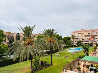 Location Appartement à La Concha - Resina Golf. Piso reformado de 3 dormitorios con terraza, piscina y parking e