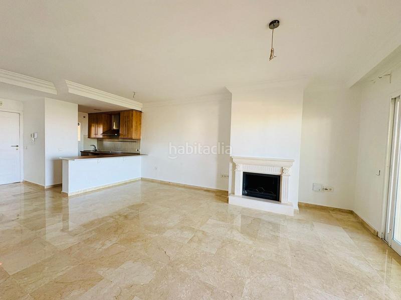 Foto 55dbd9d6-2903-44df-a407-e239d7ffe2fc. Etagenwohnung mit parking pool in La Concha - Resina Golf Estepona