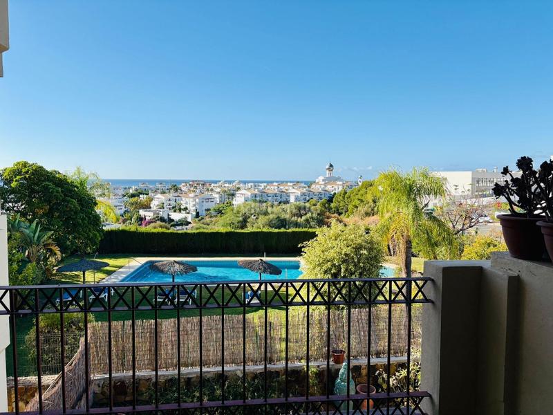 Foto 61326cf2-2cdc-4a11-9be0-90b37fc607c1. Etagenwohnung mit parking pool in La Concha - Resina Golf Estepona