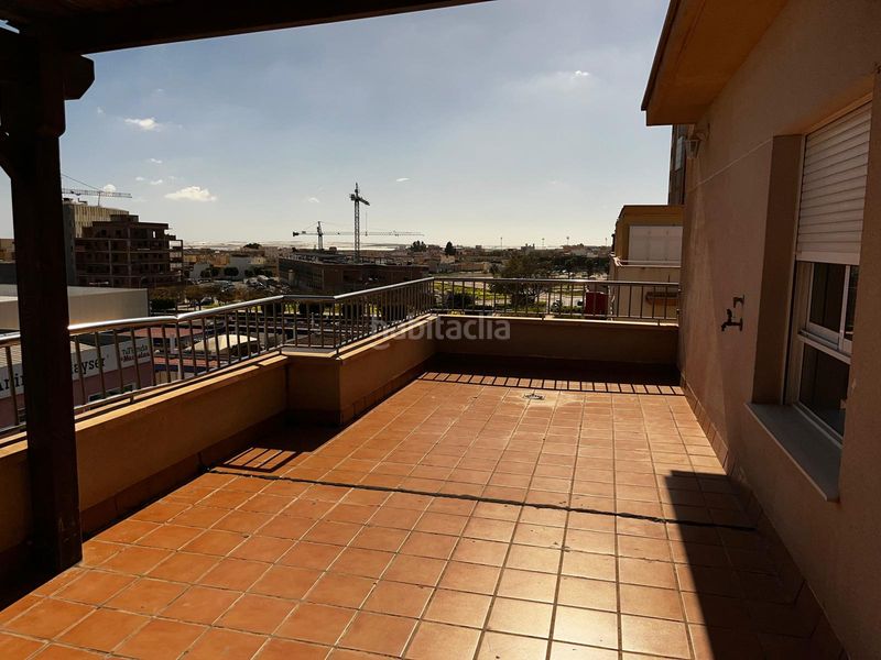 Foto f2773c24-35e4-45b6-b024-fff93bd0fa69. Appartamento con parcheggio in Pabellón - Estación - El Corte Inglés Ejido (El)