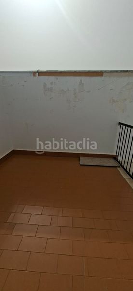 Foto 354f2096-43d2-42b1-912e-819164f8f69f. Casa adossada amb aparcament a Plaza de la Luz Ejido (El)