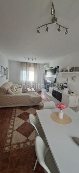 Foto ff9fc97f-f9d9-432e-9ac4-353c3fe5a76d. Casa adossada amb aparcament a Plaza de la Luz Ejido (El)