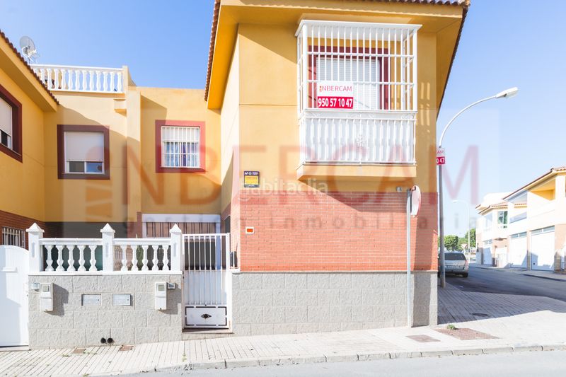 Foto 42e51ab1-3ab1-4def-8416-456f7bc03f70. Casa amb aparcament a Ejido centro Ejido (El)