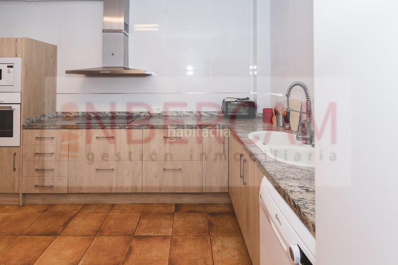 Foto b4001370-42cb-4ae5-a443-994ce0c6ce7e. Casa amb aparcament a Ejido centro Ejido (El)