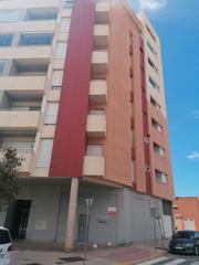 Local Comercial en Calle Algarrobo 79