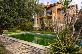 Casa  Puerto del nevero. Venturada