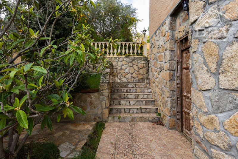 Foto 73b8a964-9c4e-4fb8-8f01-f0bd64166981. House with heating pool in Cotos de Monterey