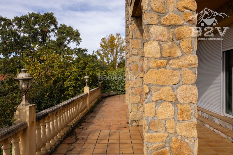 Foto bd3d000d-347b-4450-bded-1bf7fbd4607d. House with heating pool in Cotos de Monterey