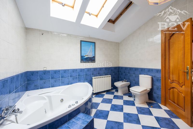 Foto f1ea641b-90c2-48e4-9e8e-945aa1386742. House with heating pool in Cotos de Monterey