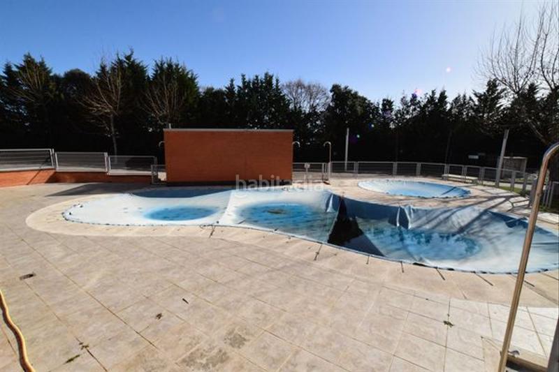 Foto 23d9ffb9-6a84-4a17-8d0c-dd083065f393. Duplex con riscaldamento piscina in Cotos de Monterey