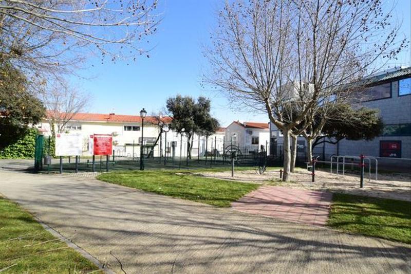 Foto 7e3daf28-a1f1-415b-bd39-c124b4c2e0d9. Duplex con riscaldamento piscina in Cotos de Monterey