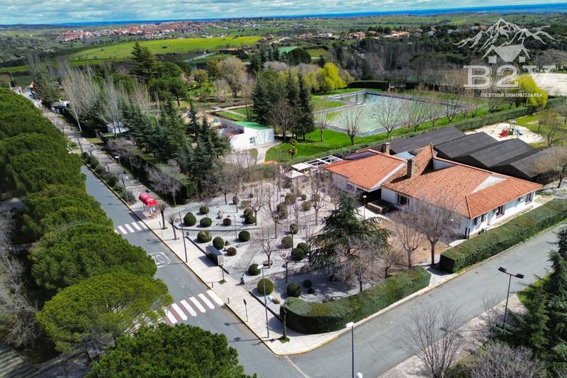 Foto 909987a2-73c9-4ea8-91dd-2ea74a94777c. Casa amb calefacció piscina a Pedrezuela