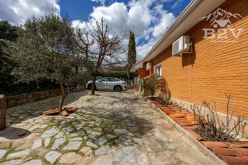 Foto edaf2eb0-8b57-47d1-8e10-fec262f9d7ce. Casa amb calefacció piscina a Pedrezuela