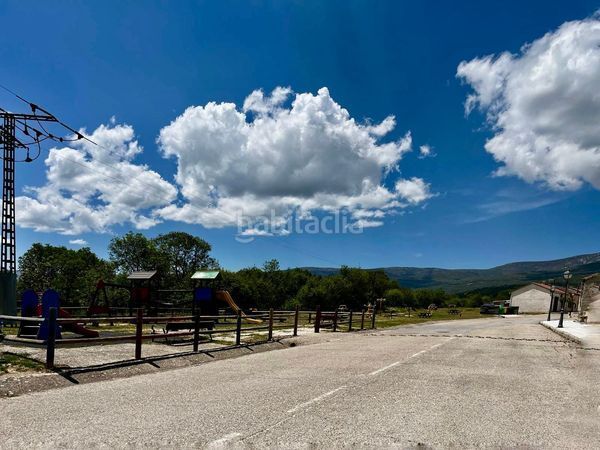 Foto a8b046f0-f935-420a-97a8-b19df116f354. Residential plot in Pinilla del Valle