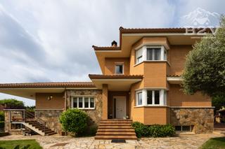 Casa  Burgos. Pedrezuela