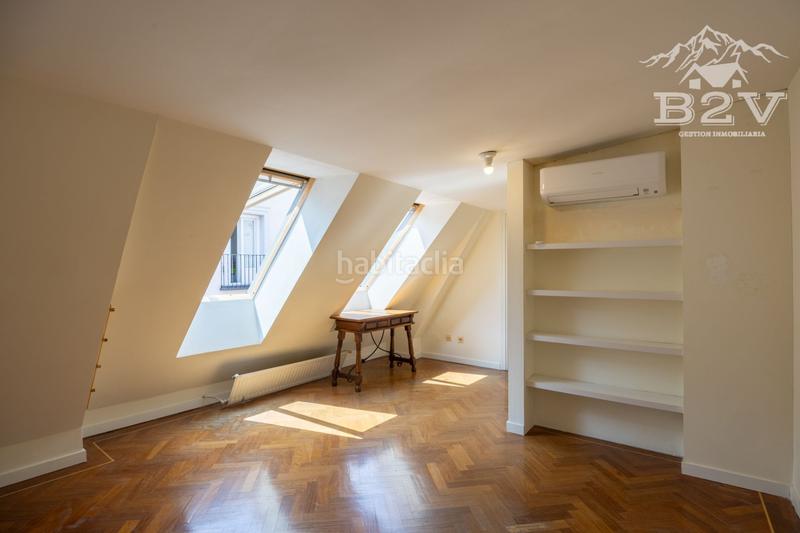 Foto 2230de49-26ff-4785-95d7-fa59a43505de. Dúplex amb calefacció a Embajadores-Lavapiés Madrid