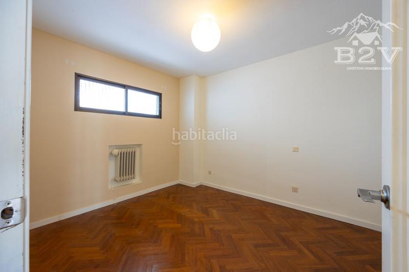 Foto 53670b6e-bff1-49a3-b22d-c767d9035e7a. Dúplex amb calefacció a Embajadores-Lavapiés Madrid