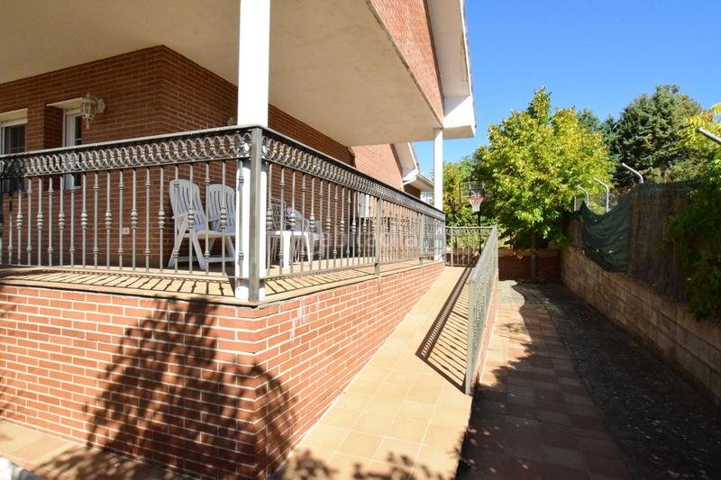 Foto c78659ca-32a9-46c6-8fe8-fdab2ce0e97f. Miete haus mit heizung in Soto del Real