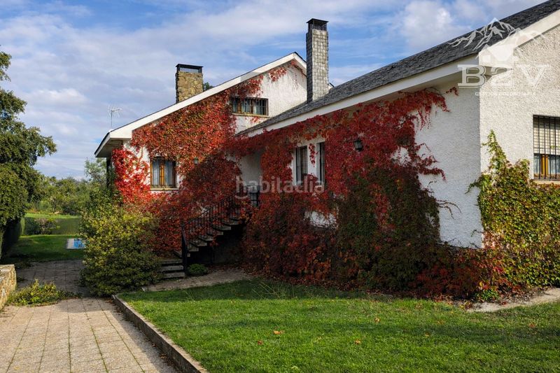 Foto 53650029-f6f9-4002-a559-be58c4a81363. Casa en Soto del Real