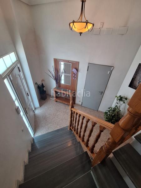 Foto c28768d8-8eb3-4a32-bc2d-f275ce16d610. Reihenhaus mit kamin parking in Santa María del Águila Ejido (El)