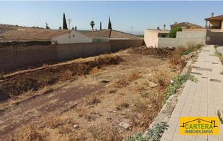 Terrain résidentiel à Calle hermanos pinzon 0. Venta parcelas c/ orellana -alomartes-