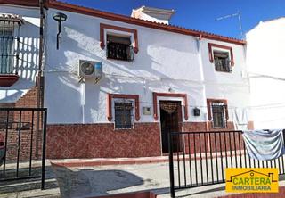 Maison à Plaza cuarterones 2. Venta casa placeta cuarterones -illora-
