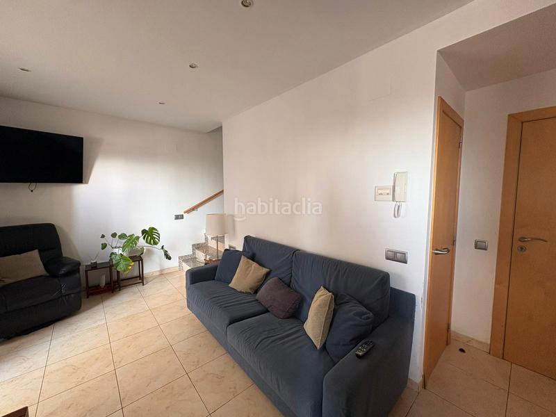 Foto da73e370-8f02-4930-b683-651d6453f31e. Dúplex amb calefacció a Ampolla (L´)