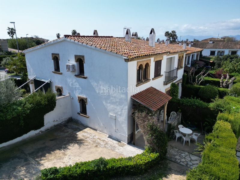 Foto dd58ccb3-0412-4734-a0ce-7a7e519b050b. Casa adossada amb aparcament piscina a Jardins de Vilafortuny - Mas d'en Bosch Cambrils