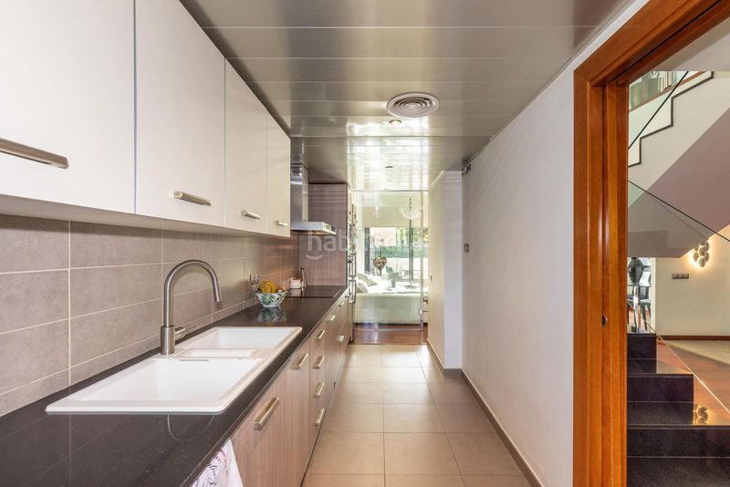 Foto 79357bb9-f987-4eb9-bc20-8030408219d9. Casa aparellada amb calefacció aparcament piscina a Cambrils