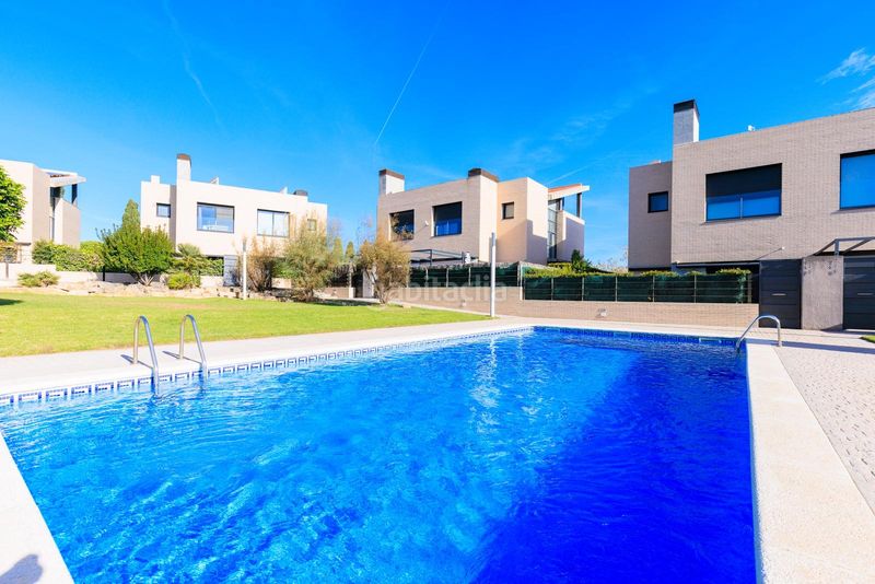 Foto 82bfd9dc-3044-4508-9552-eb6e1ec03b34. Casa aparellada amb calefacció aparcament piscina a Cambrils