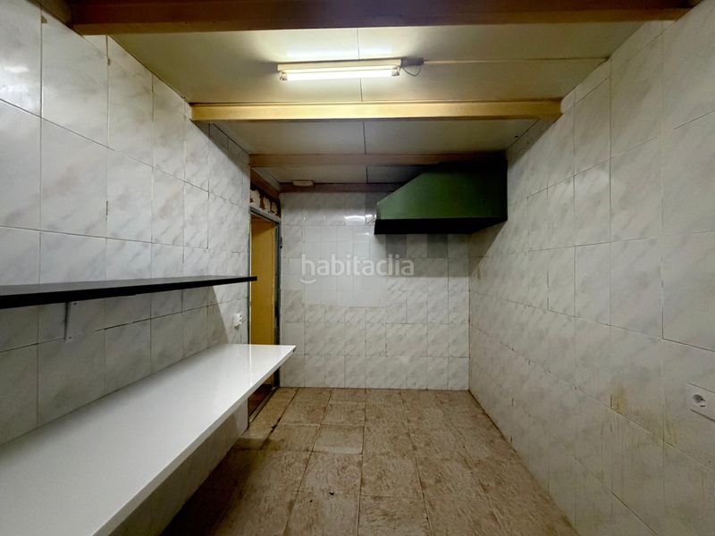 Foto d6062cab-b75e-44cc-95f3-8c845ff8c968. Local comercial a carrer de rourell 3 a Llevant Reus