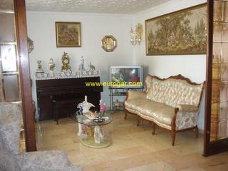 Appartement à Centro. Piso de 140m2 en venta en chiva 46370
