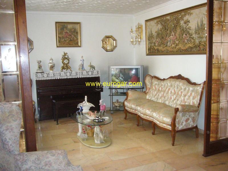 Foto 9c8ee994-a180-49ab-aebe-6c190f42d100. Pis a Centro Chiva