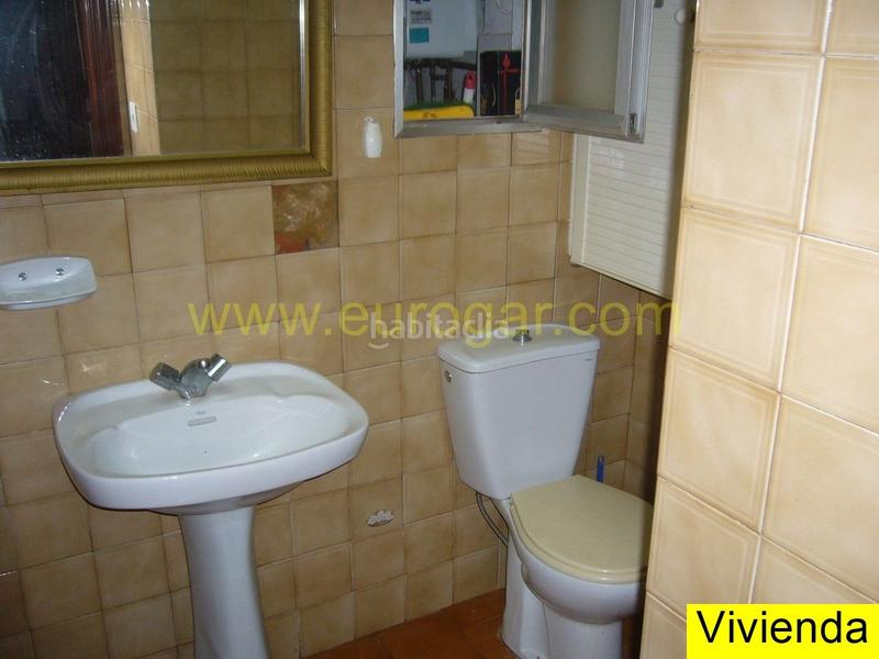 Foto 5783eeec-1a80-4611-af6c-2612eddbced0. Casa amb aparcament a Centro Chiva