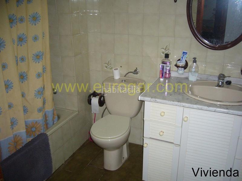 Foto 79b0fc84-750d-4148-9b0b-7ce386623223. Casa amb aparcament a Centro Chiva